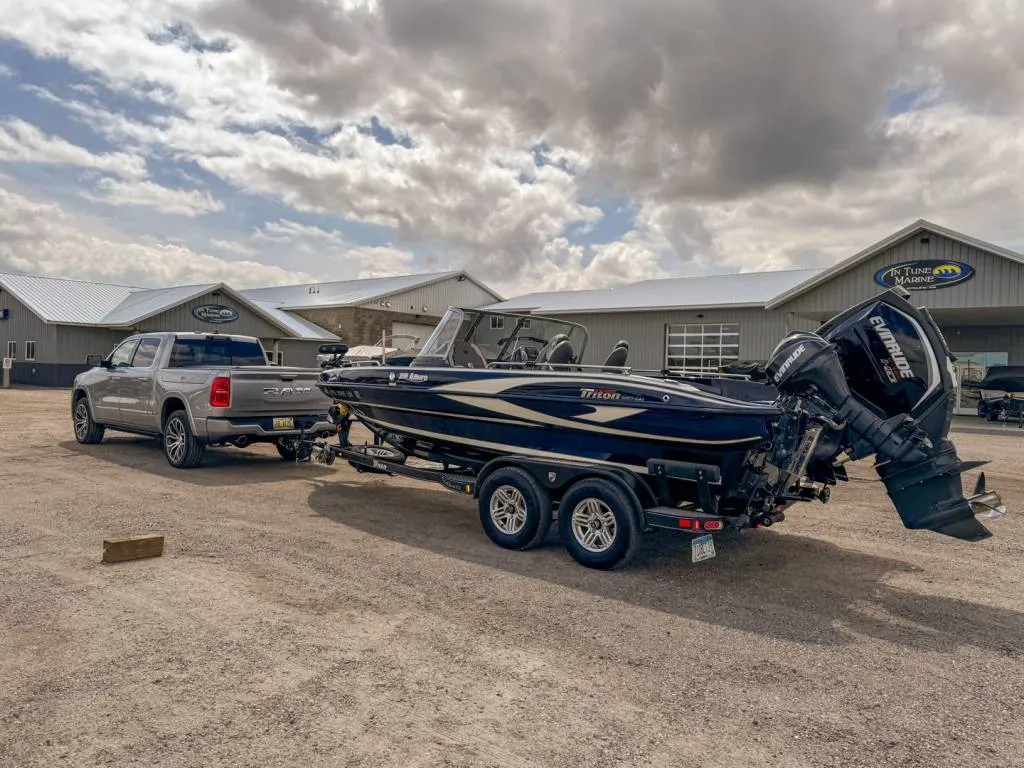 2025 Ram 1500 Tungsten towing