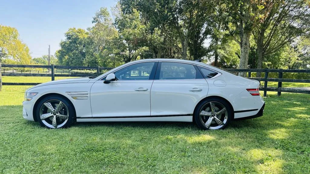 2025 Genesis G80, Emme Hall photo