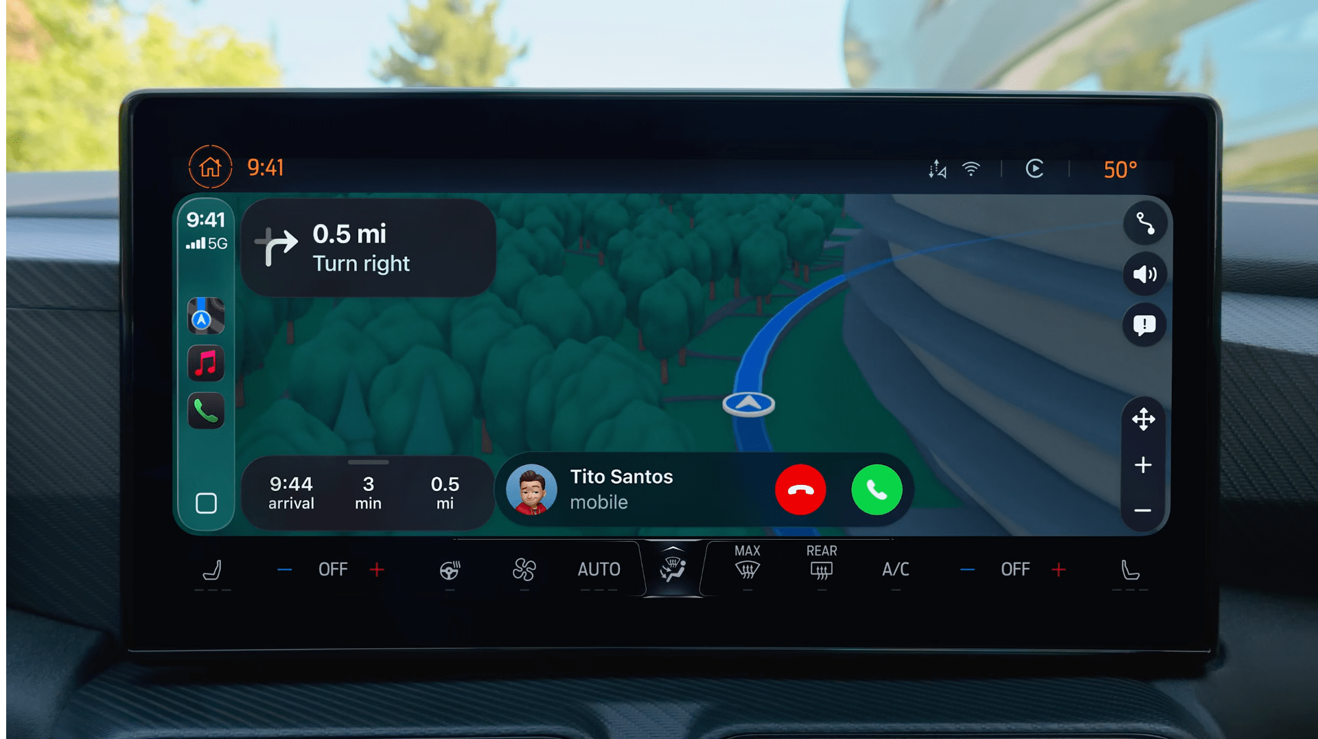 Apple CarPlay in iOS 26 interface