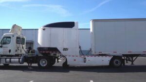 Battery-Powered Semi Truck ‘Backpack’ Converts Diesel Big Rigs to Hybrids. But Why?